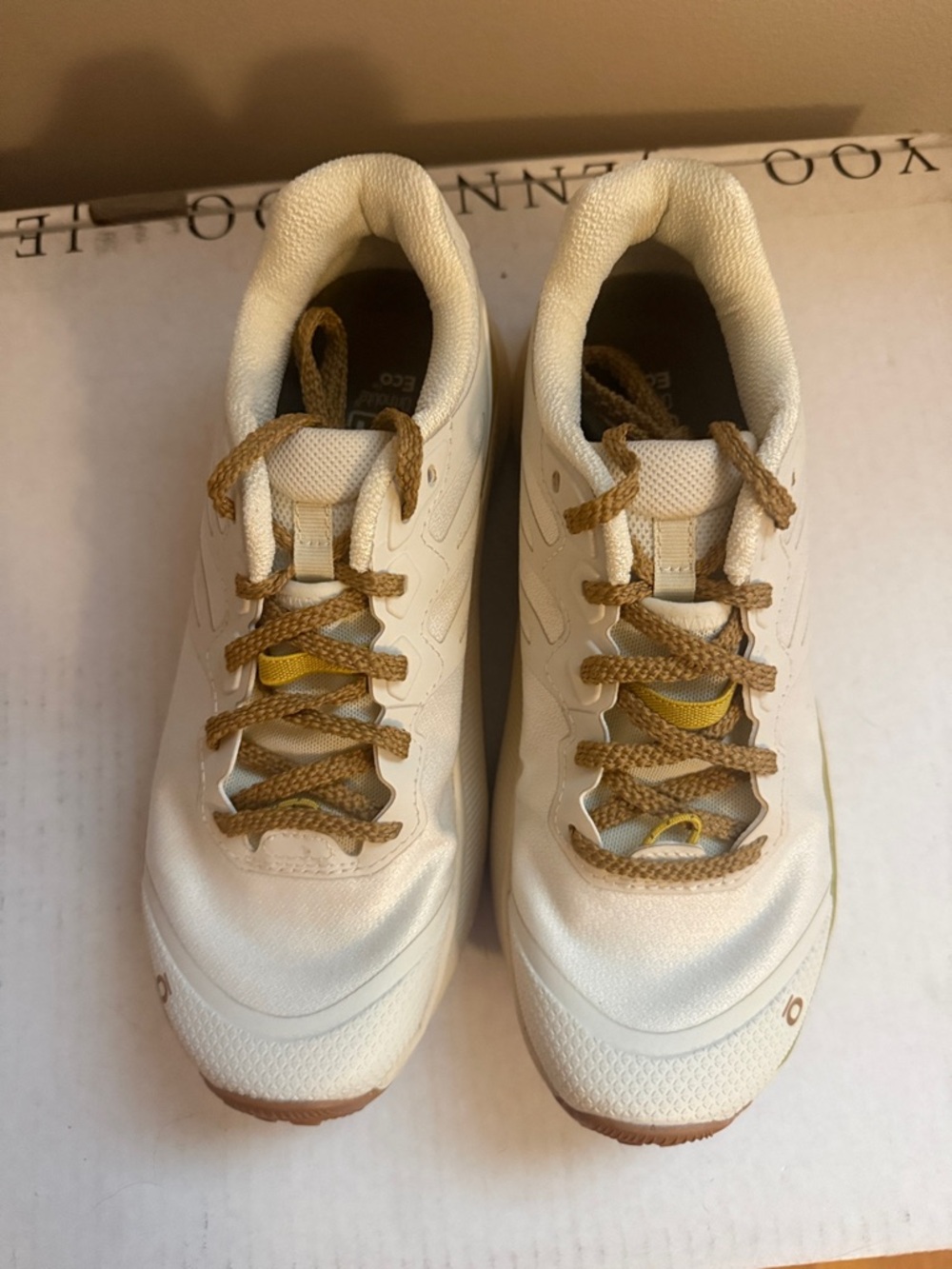 NWOT Oboz Women's Katabatic Wind Low Hiking Trail Shoe - Picture 2 of 4